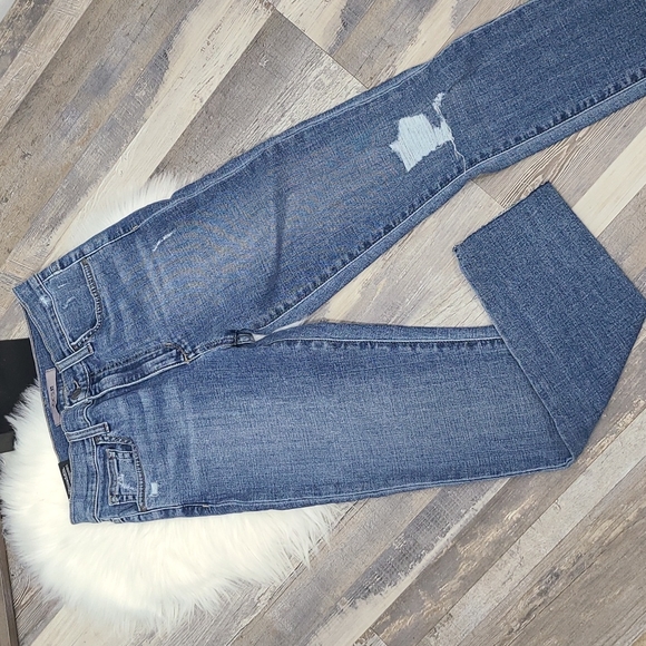 Joe's Jeans High Rise Curvy Skinny - Picture 3 of 7